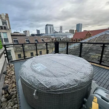 Apartment Leeds Escape - 2 Bedroom Penthouse *