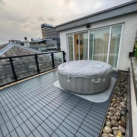 Apartment Leeds Escape - 2 Bedroom Penthouse *