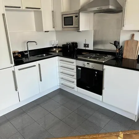 Leeds Escape - 2 Bedroom Penthouse