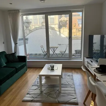 Leeds Apt - Inactive شقة ليدز