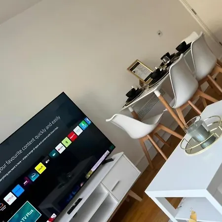 شقة Leeds Apt - Inactive ليدز
